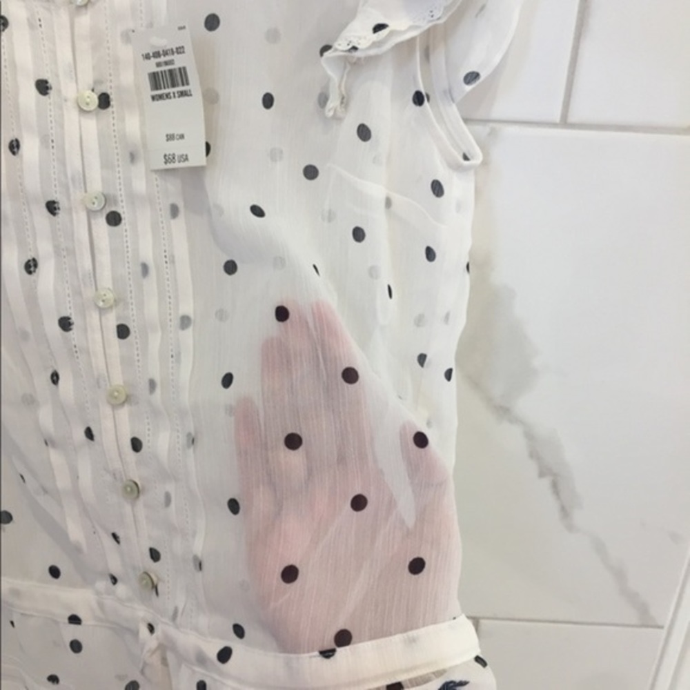 New Abercrombie | Cute Frills & Pokadot Top - Picture 14 of 15